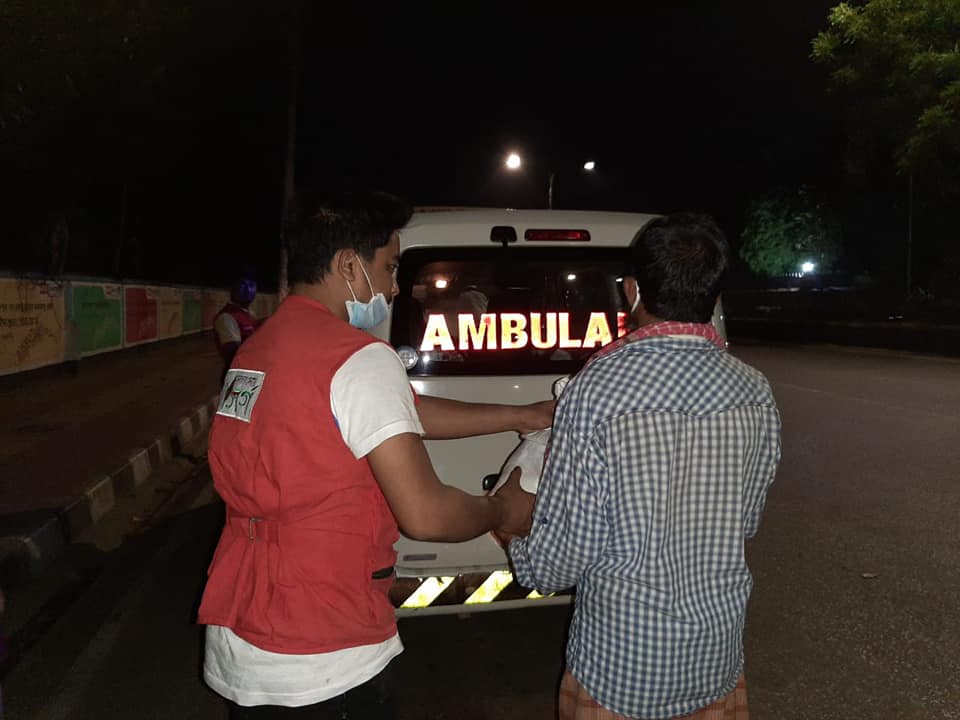 করোনায় দুঃস্থ মানুষের মাঝে খাবার বিতরণ-কেন্দ্রীয় কার্যক্রম