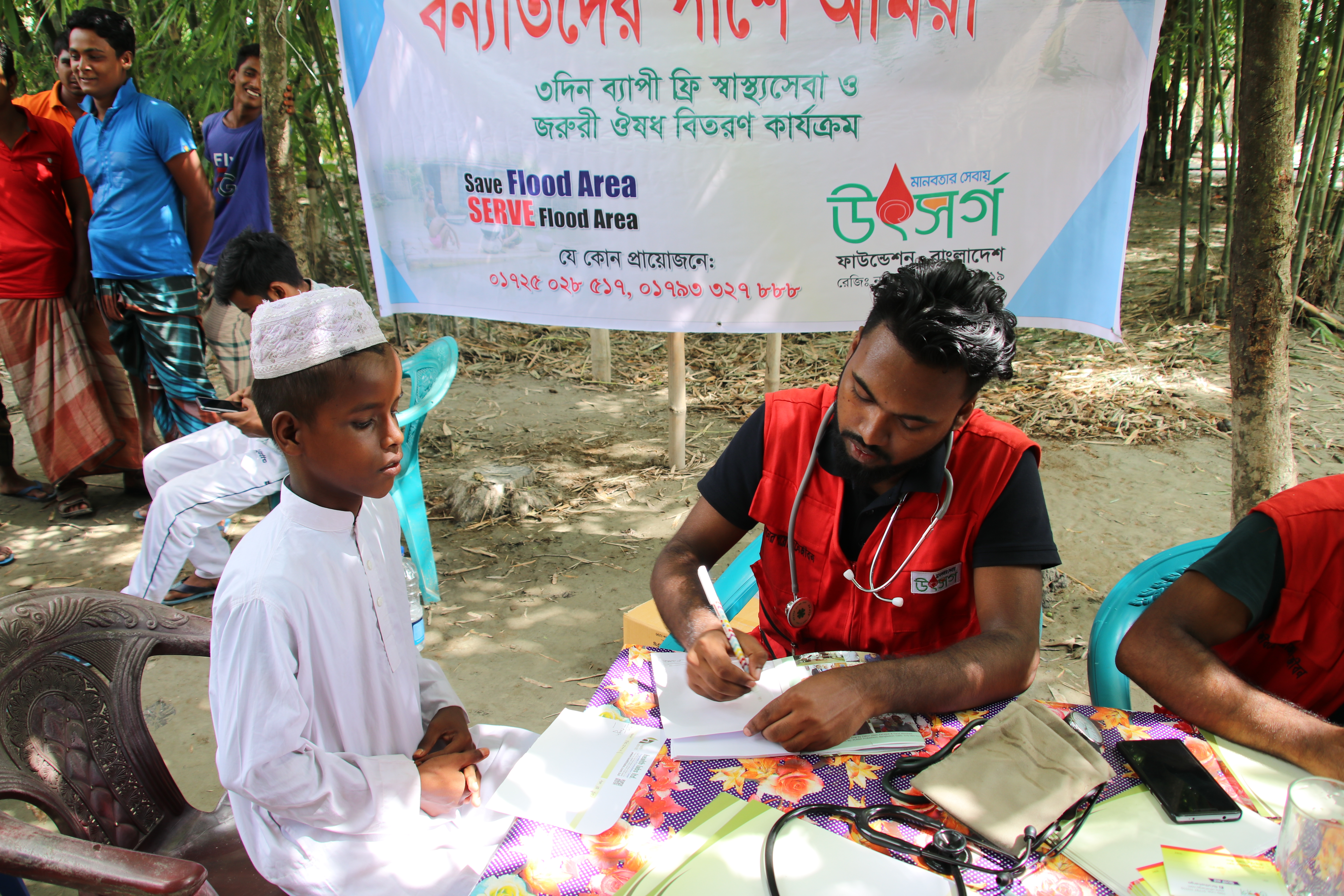 বন্যর্তদের পাশে আমরা-কুড়িগ্রাম