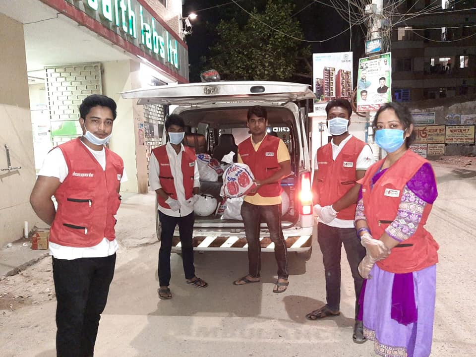 করোনায় দুঃস্থ মানুষের মাঝে খাবার বিতরণ-কেন্দ্রীয় কার্যক্রম