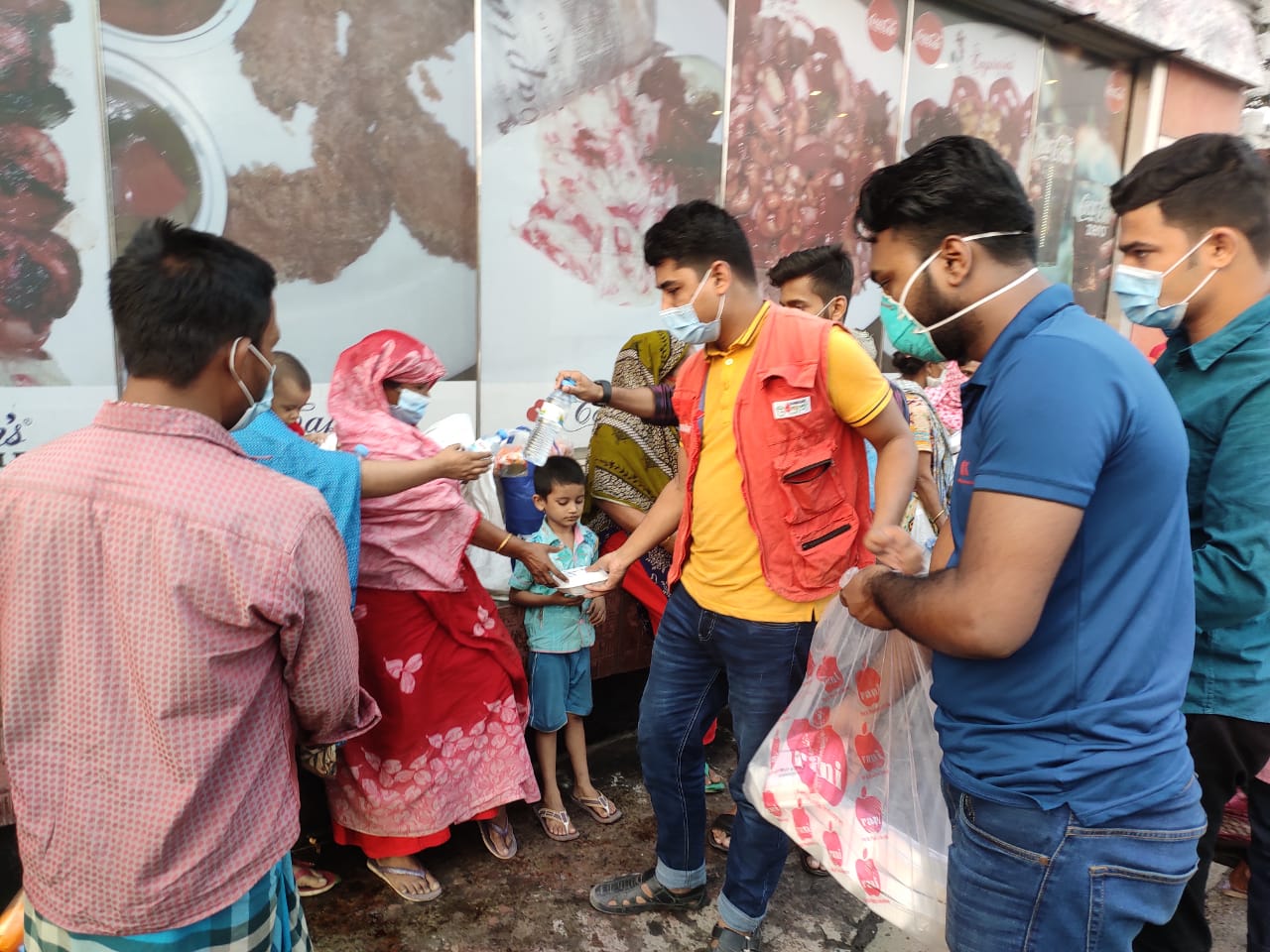 পথচারীদের জন্য ইফতার-২০২১