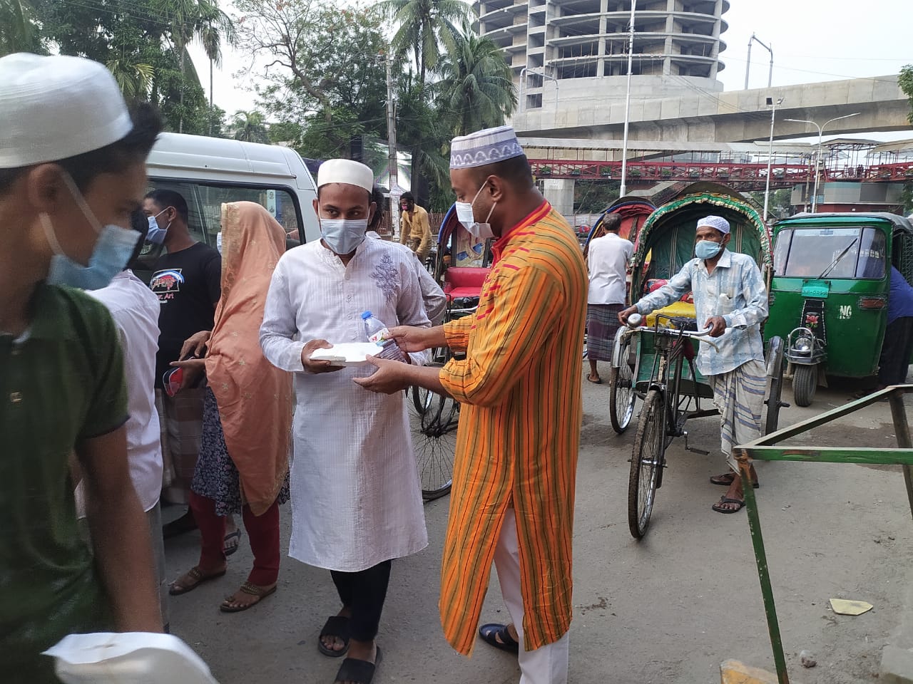 পথচারীদের জন্য ইফতার-২০২১